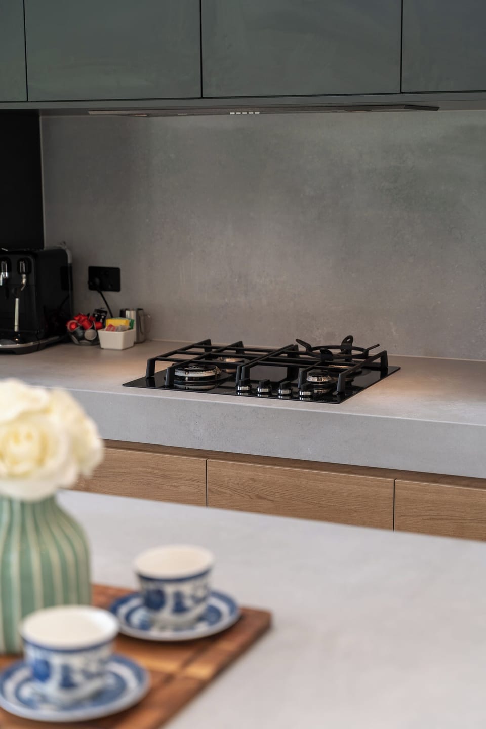 Full kitchen for longer stays.
