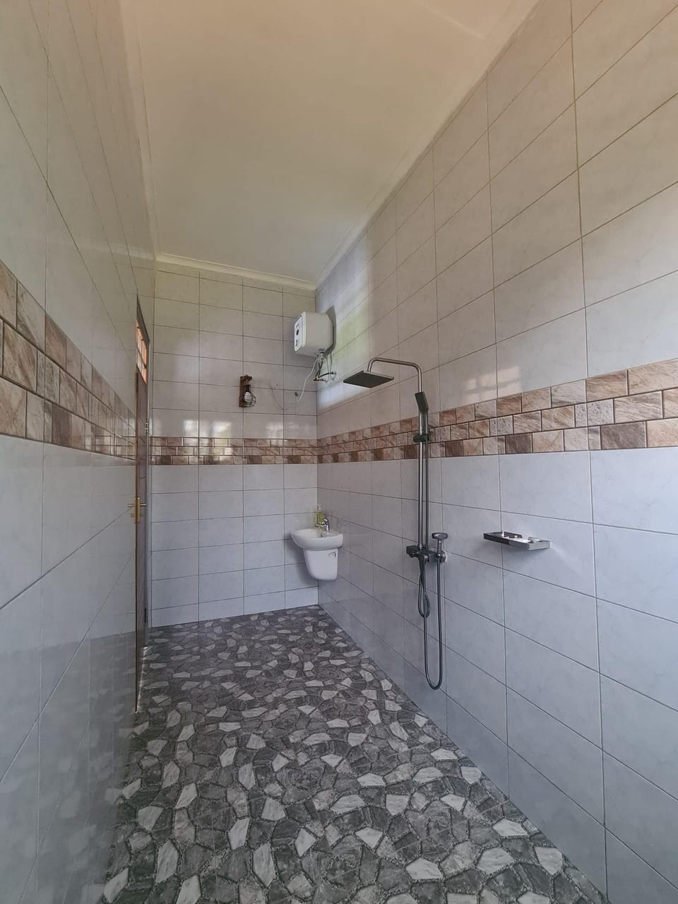 Comfort Double Room, Balcony, Mountain View | Bathroom | Shower, slippers, towels, soap