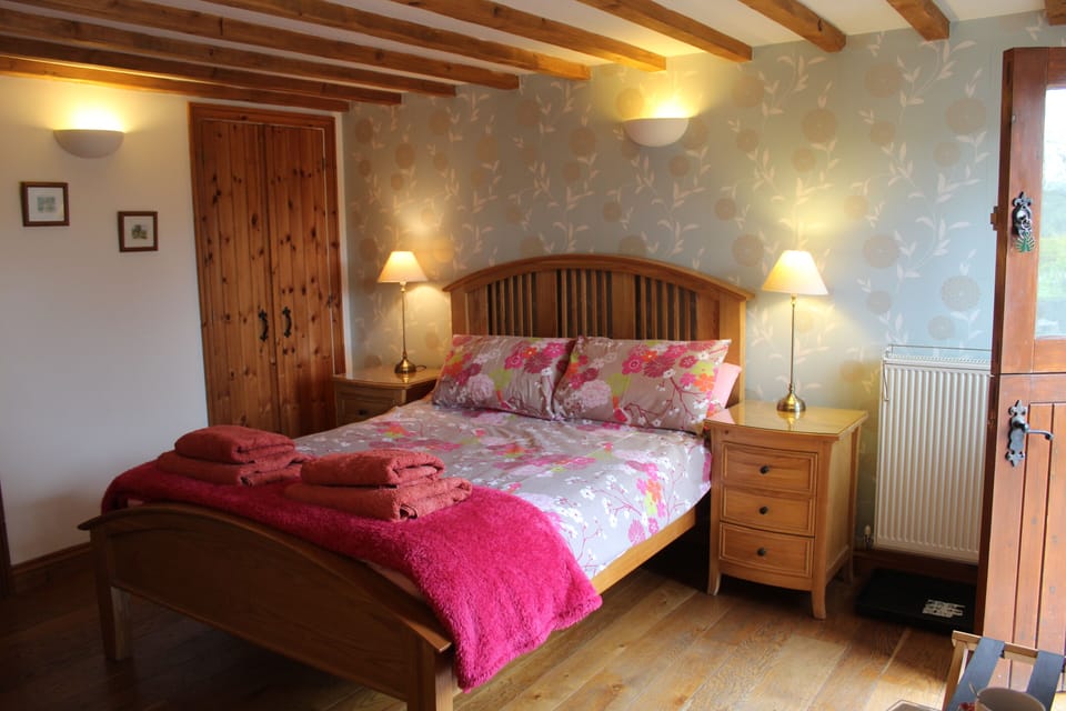 Comfort Double Room | Individually decorated, individually furnished, desk, laptop workspace