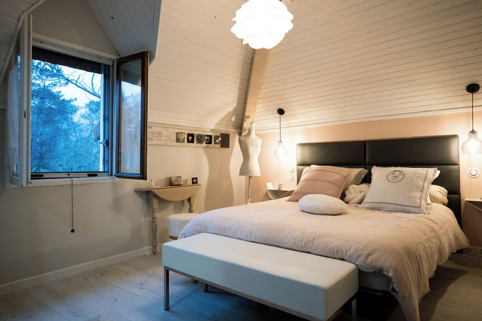 Superior Double Room, Non Smoking, Private Bathroom | Premium bedding, laptop workspace, soundproofing, free WiFi
