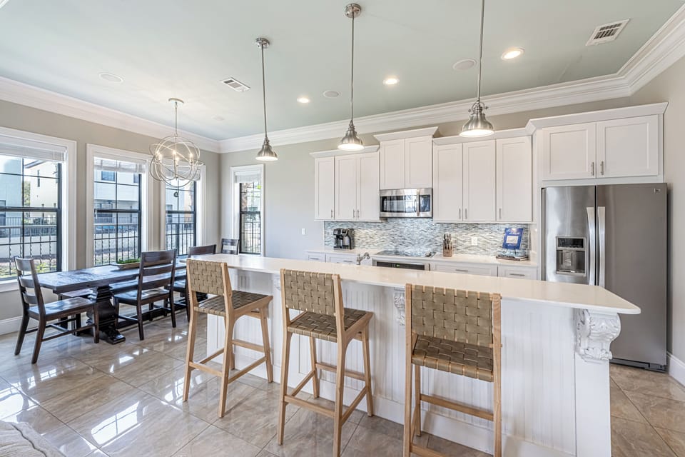 Kitchen & Dining Areas