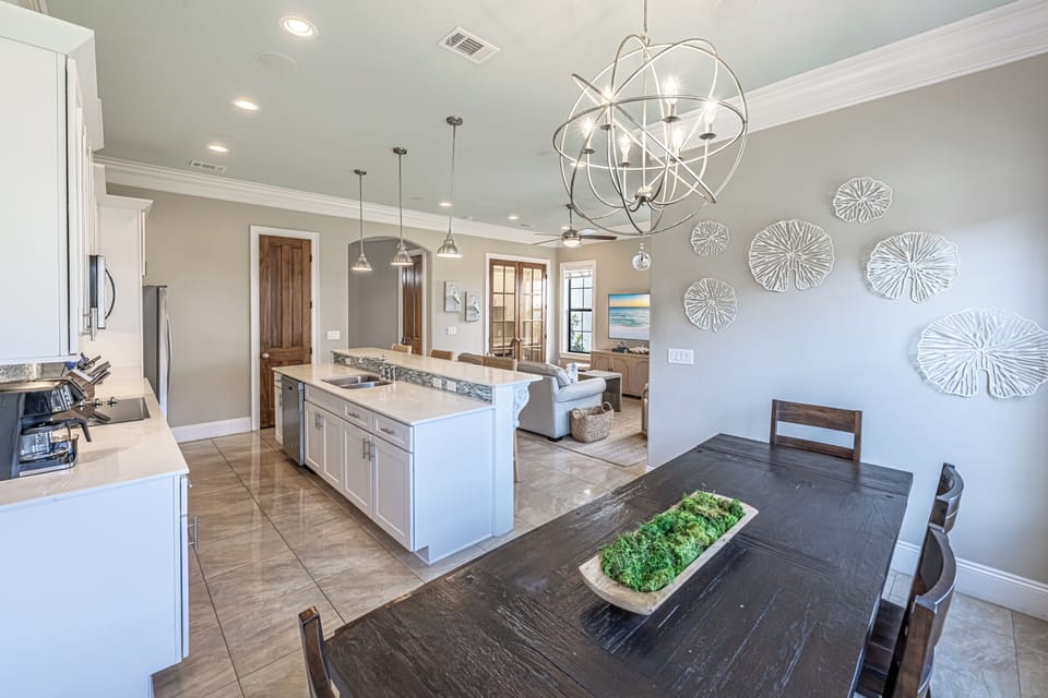 Open Concept Dining, Kitchen & Living Areas