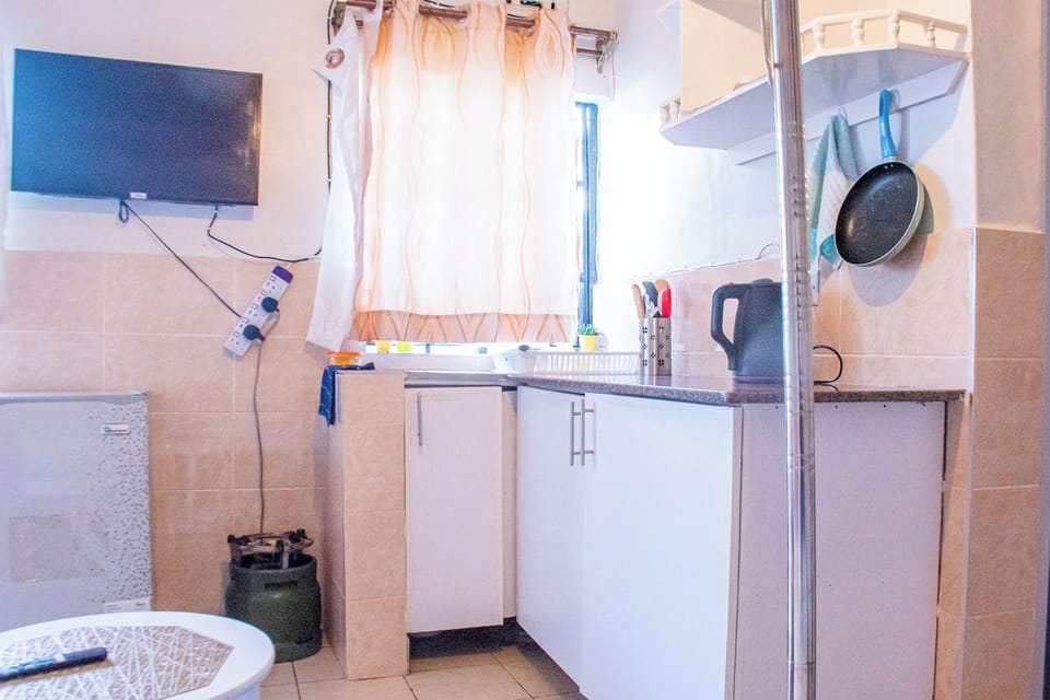 Room, 1 Bedroom, Accessible, Smoking | Private kitchen