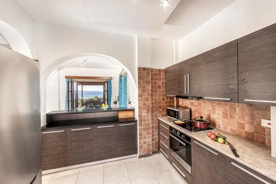 Equipped kitchen