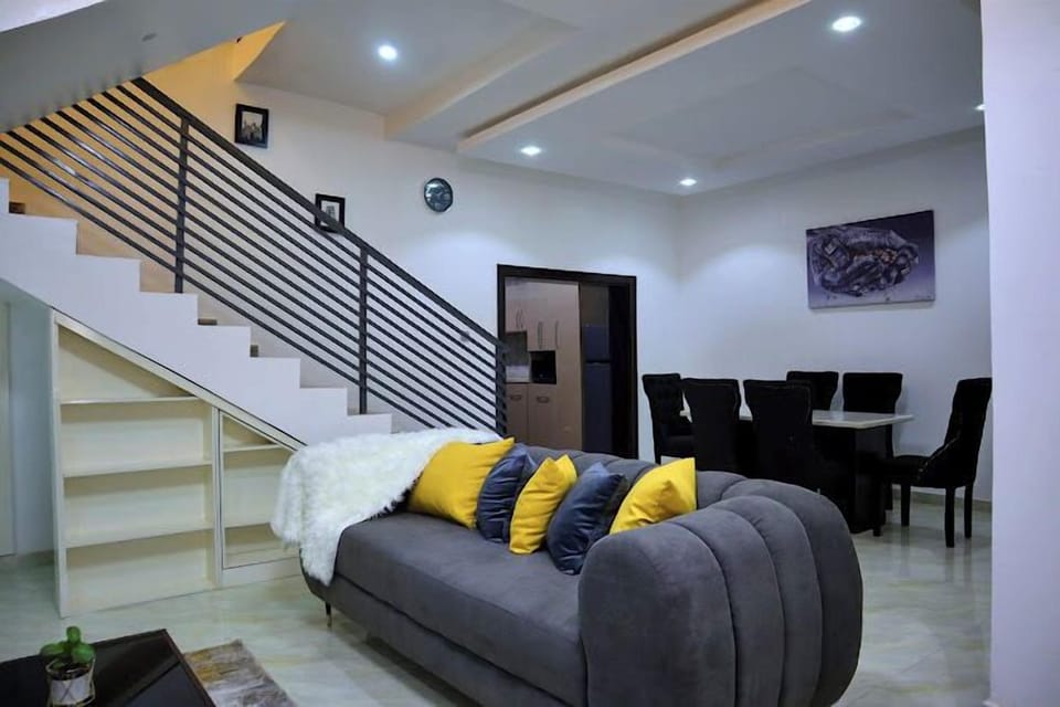 Economy Apartment, Balcony, City View | Living area