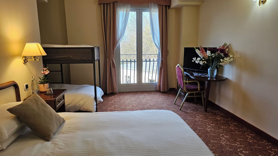 Family Quadruple Room | In-room safe, desk, WiFi (free)