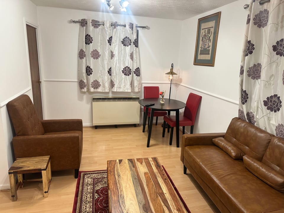 Apartment | Living area | TV
