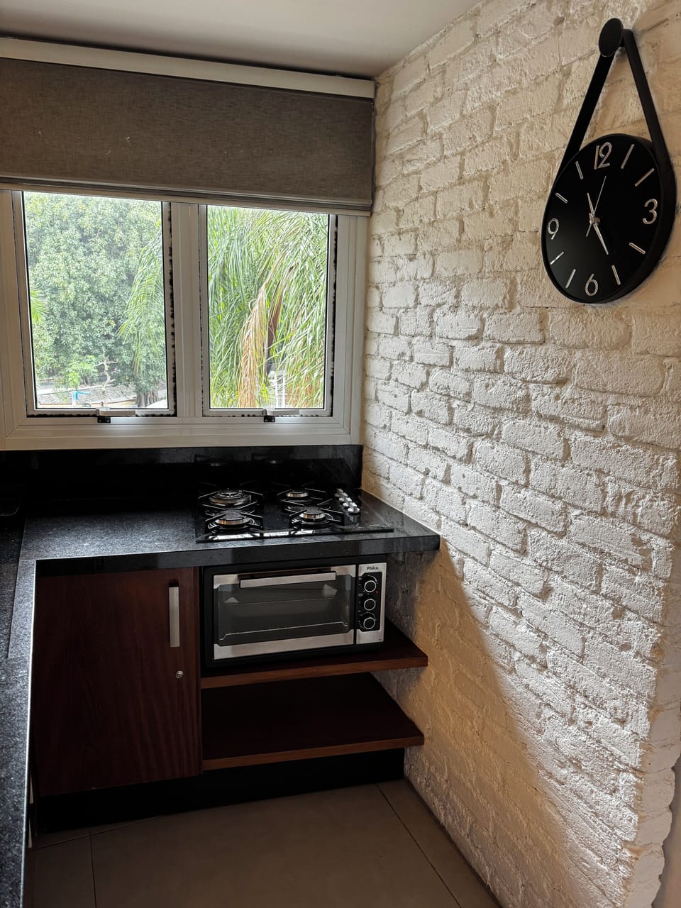 Deluxe Apartment, 2 Bedrooms, Kitchen, Mountain View | Private kitchen | Fridge, microwave, oven, stovetop