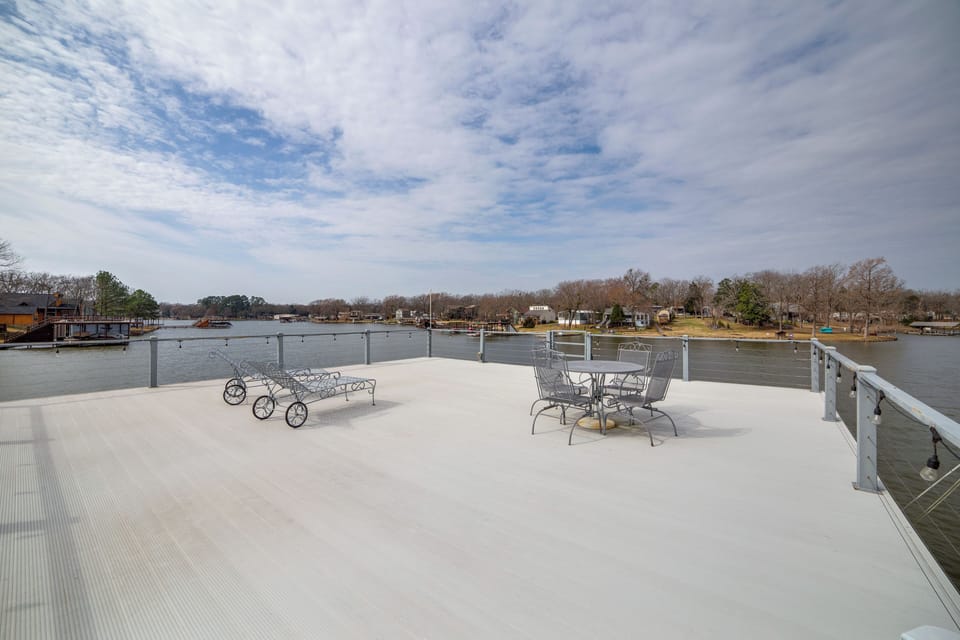 Private Dock w/ Seating