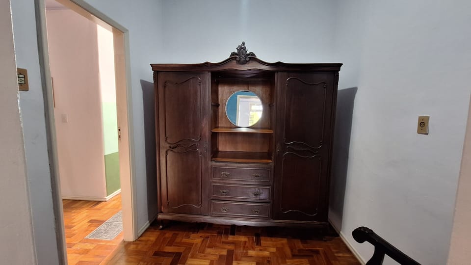 2 bedrooms, iron/ironing board, WiFi (free)
