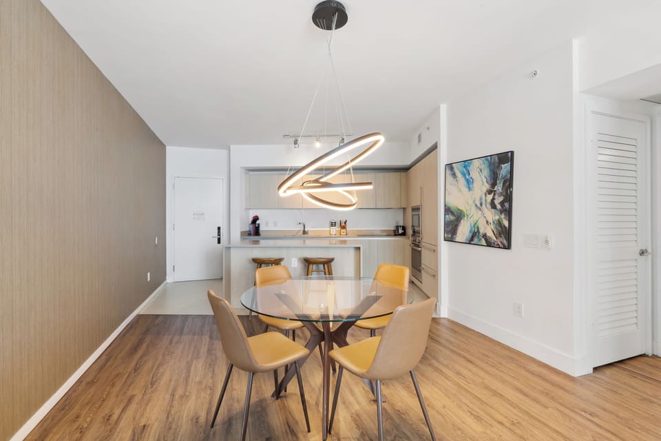 Living room/Dining area