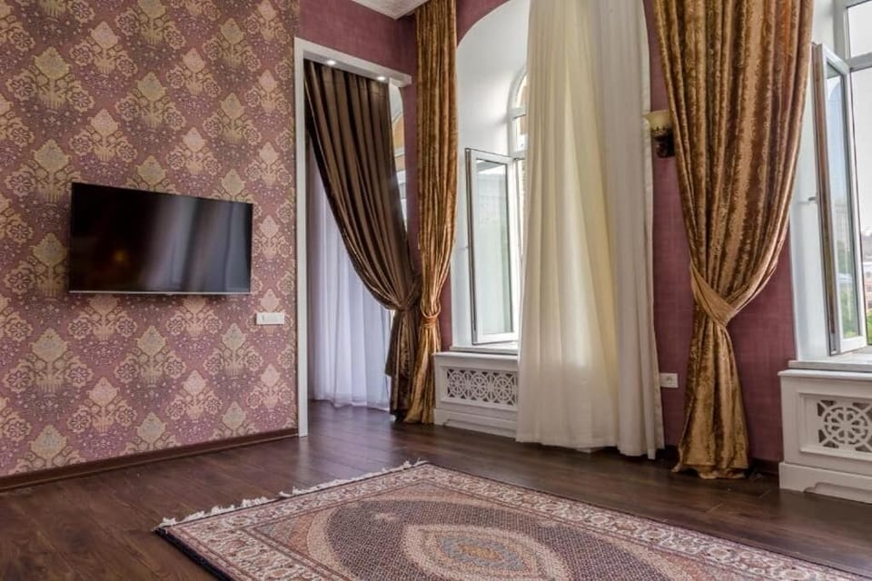 Panoramic Apartment, 2 Bedrooms, Balcony | Premium bedding, Select Comfort beds, minibar, individually furnished