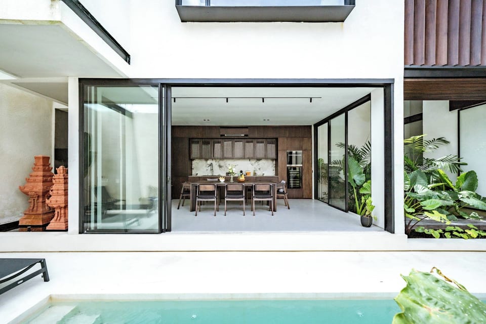 Villa, 2 Bedrooms, Patio, Pool View | Dining room