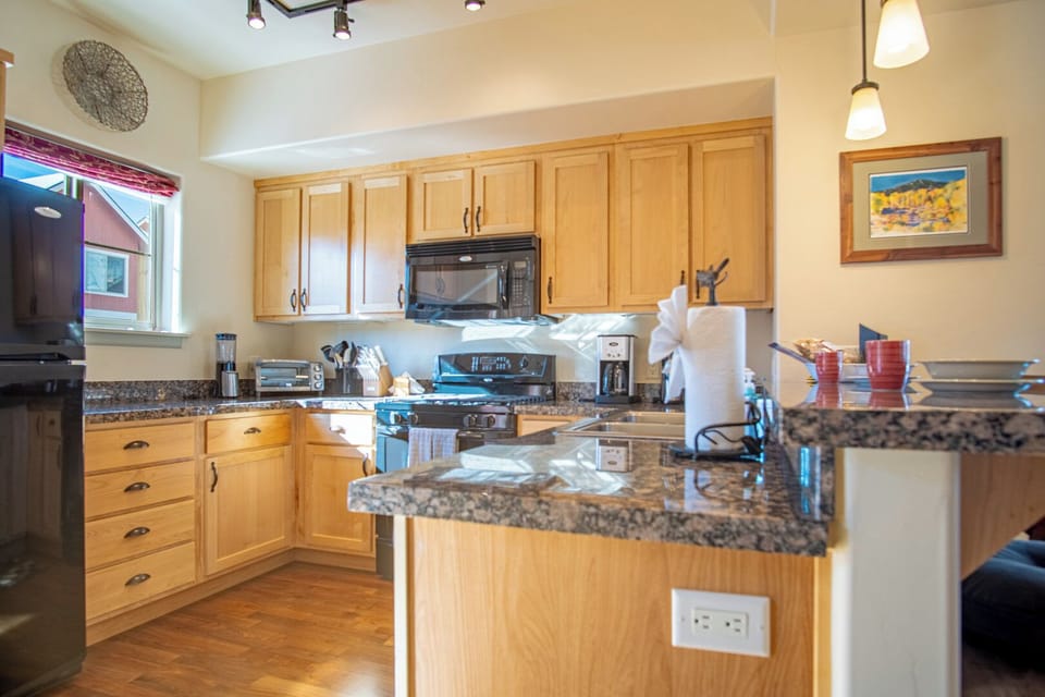 Modern kitchen fully fitted for your stay