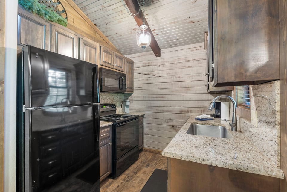 Full Kitchen with Major Appliances