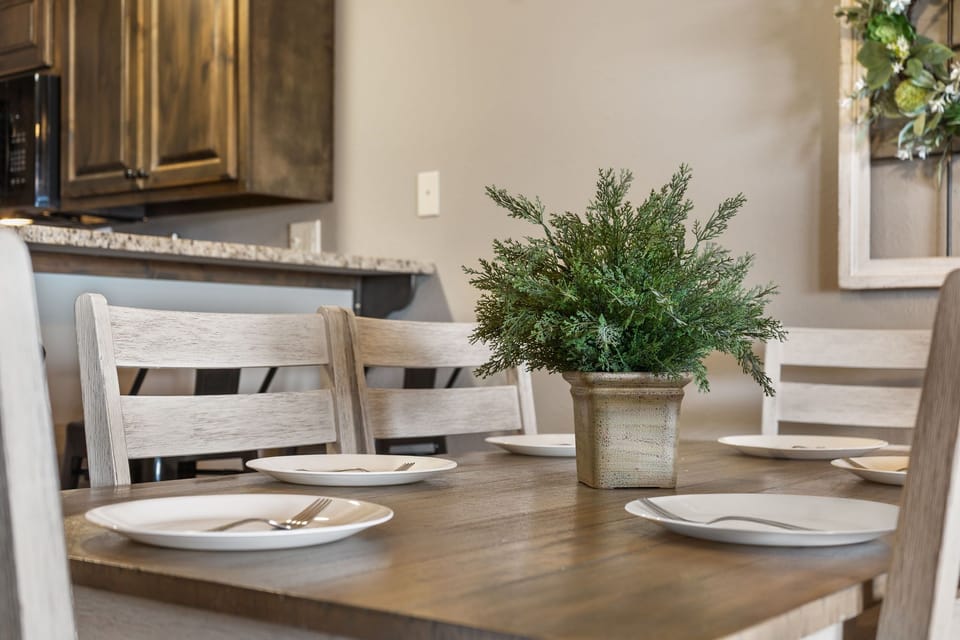 Enjoy Family Meals Together Around the Table