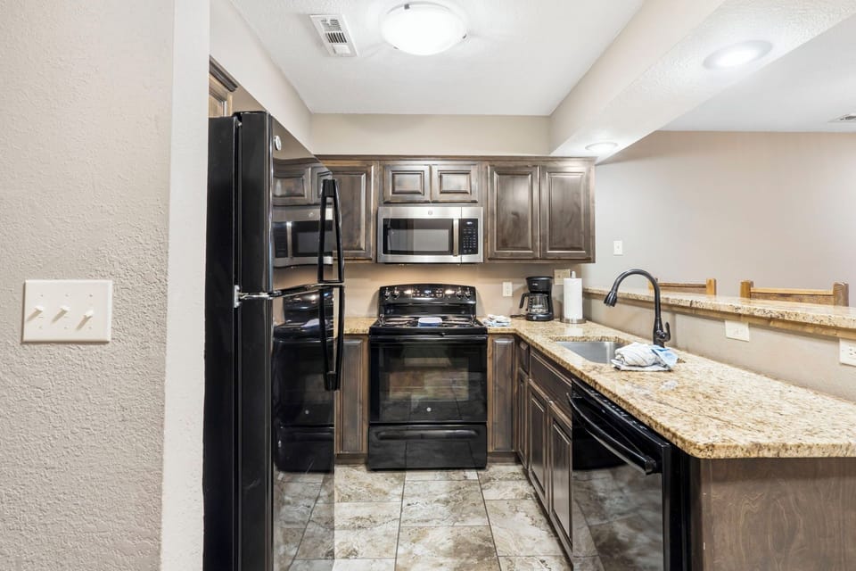 Fully Equipped Kitchen with Major Appliances