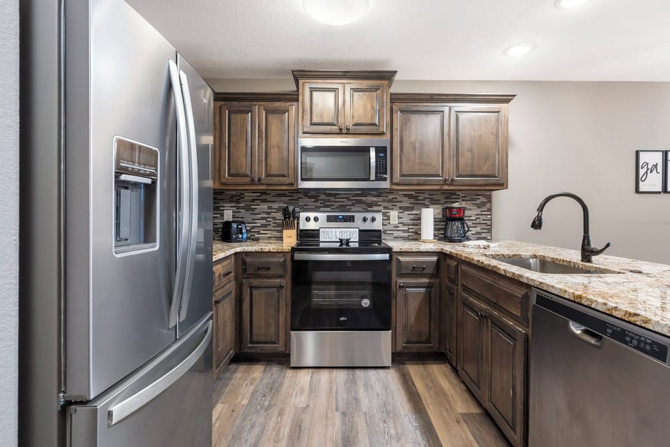 Full Kitchen with Major Appliances