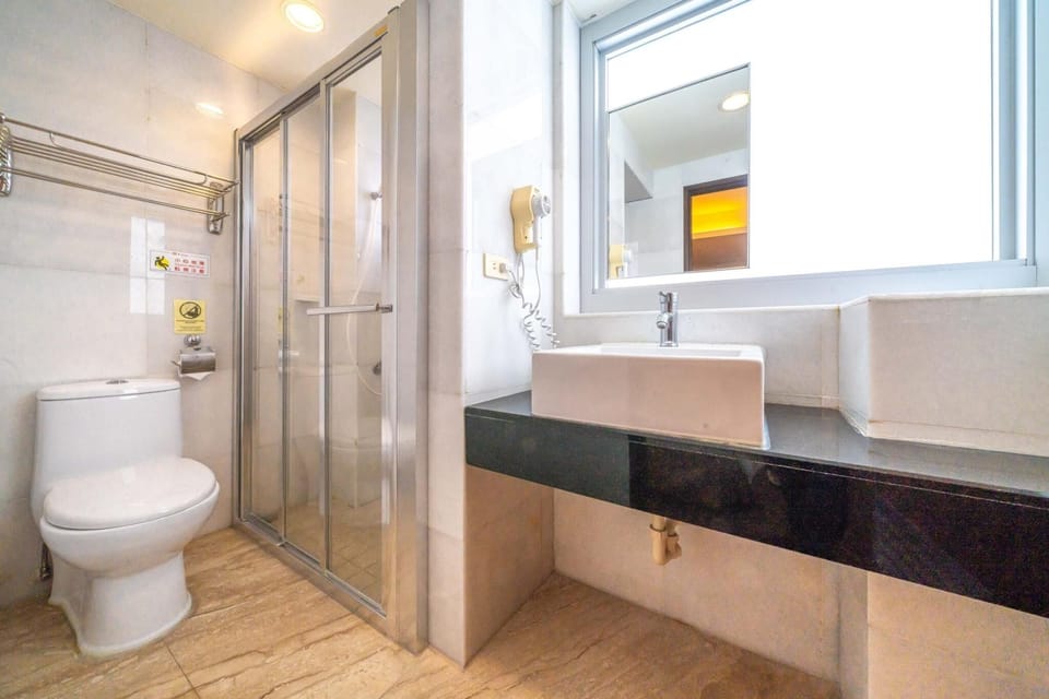 Classic Double Room | Bathroom