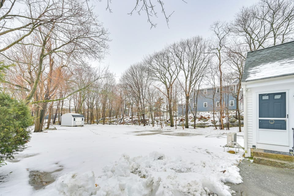 Yard Area | Deck | Gas Grill