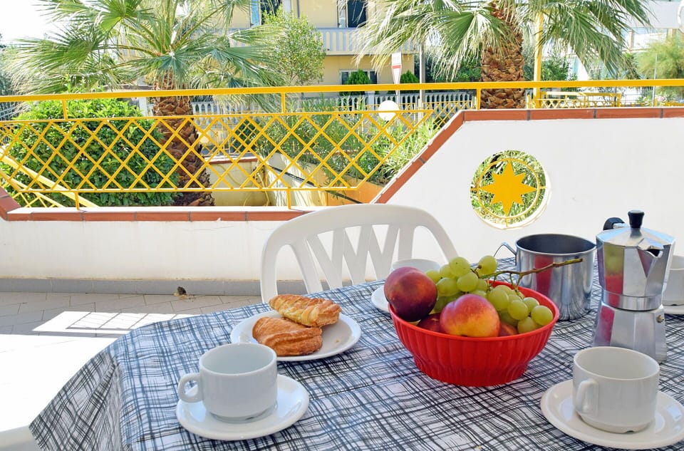 Autumn, Balcony / Terrace / Patio, Building Exterior, Spring, Summer, Winter