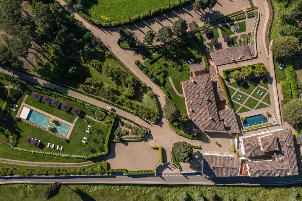 Activities, Amenities, Building Exterior, Facilities, Main Entrance, Planimetry, Pool, Room Detail, Spring, Summer
