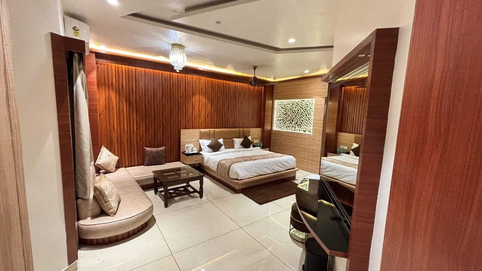 Luxury Suite, Balcony, Resort View | Premium bedding, memory foam beds, individually furnished, desk