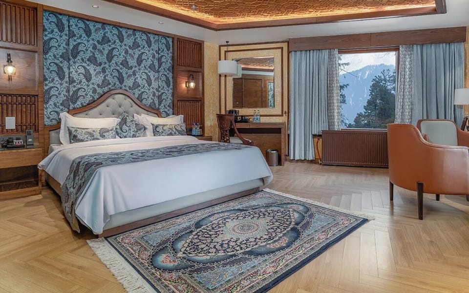 Deluxe Double Room | Blackout drapes, free WiFi