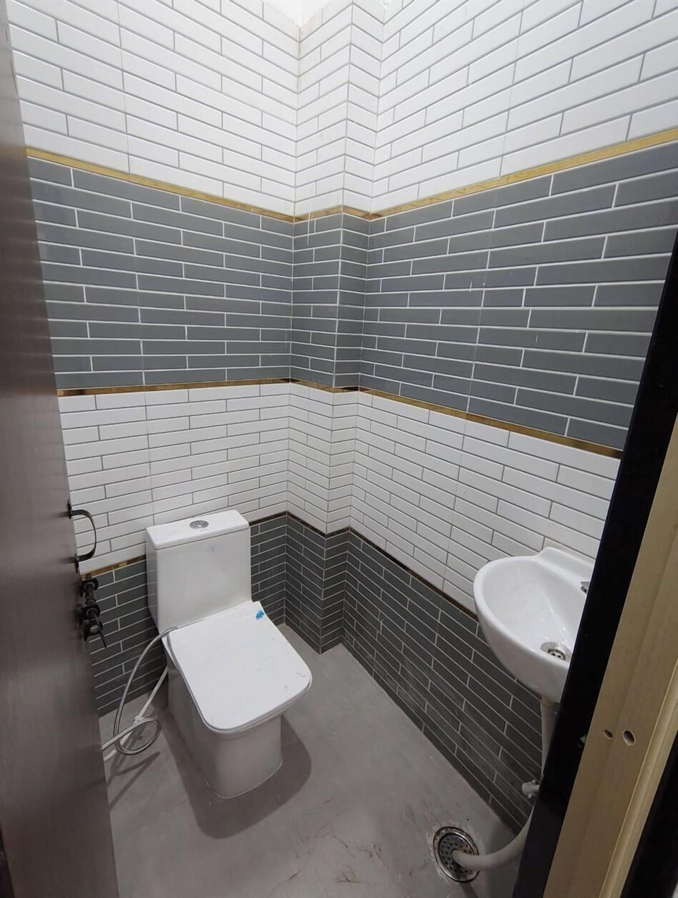 Deluxe Quadruple Room | Bathroom