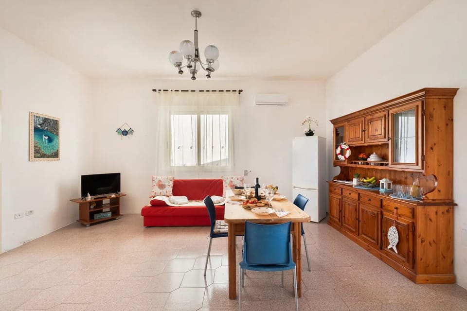 Villa, Patio | Living area | 32-inch TV with digital channels