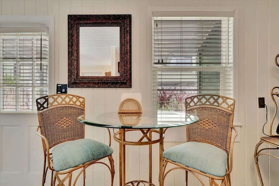 Cozy mornings and intimate meals start here