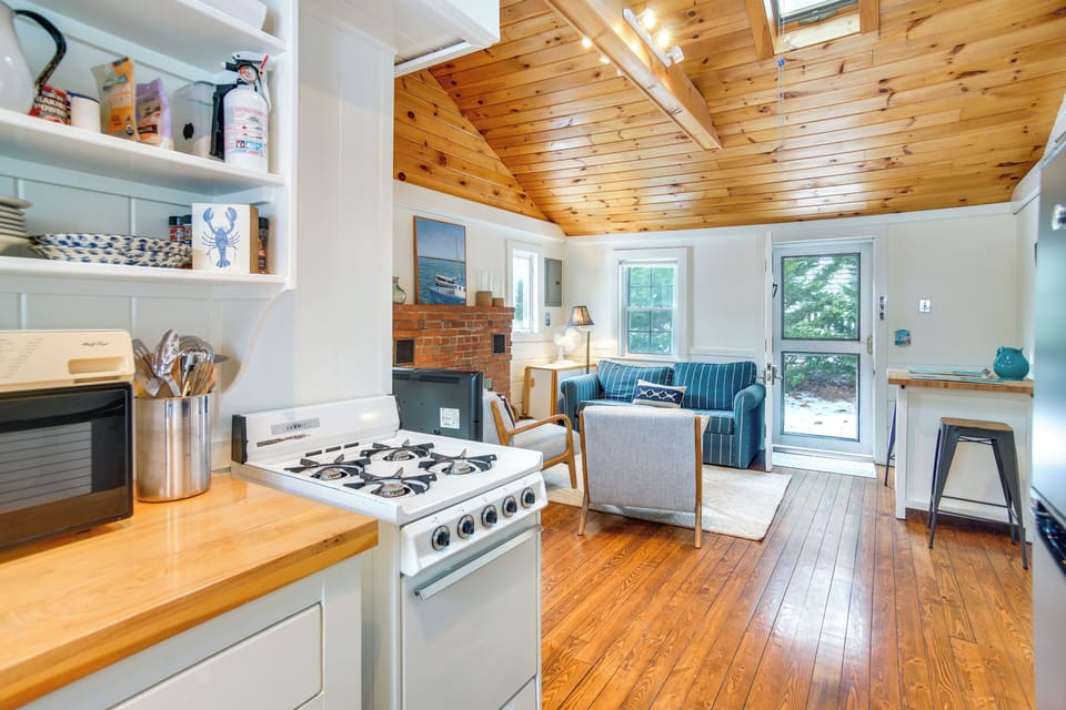 House (2 Bedrooms) | Interior