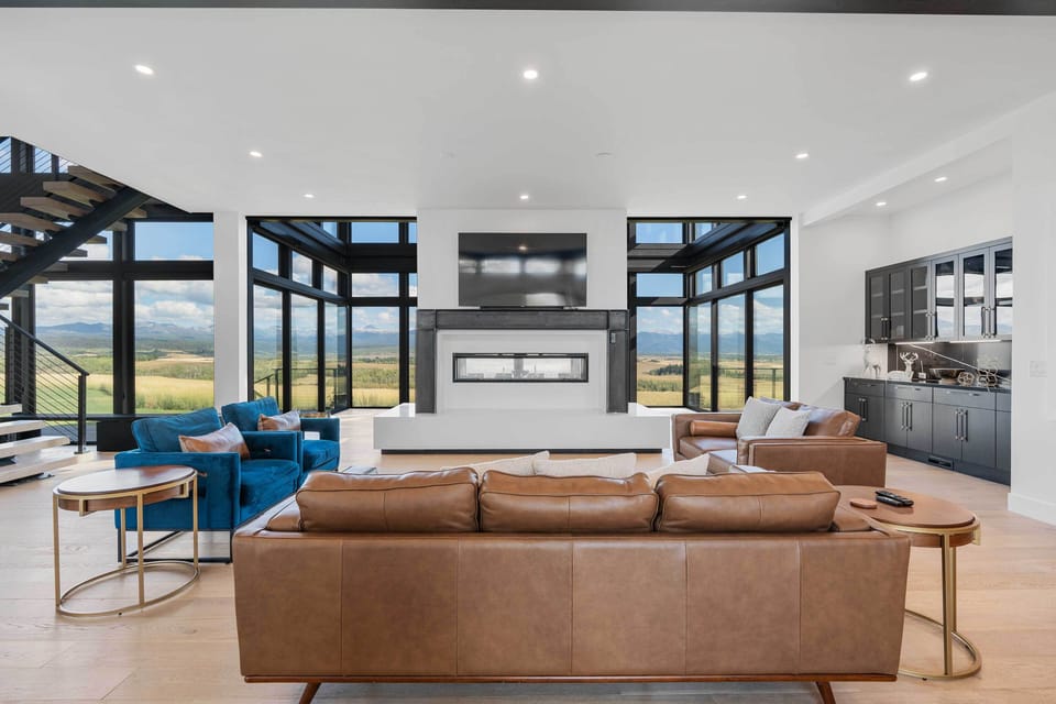 House (5 Bedrooms) | Interior