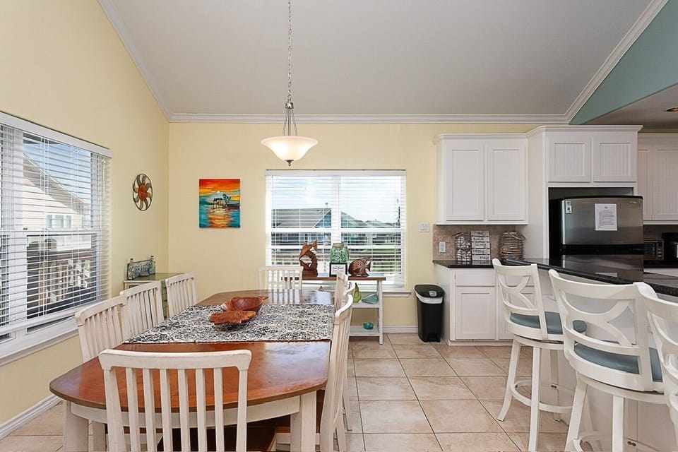 House, 3 Bedrooms | Dining