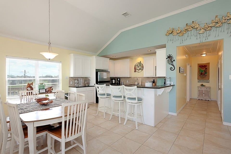 House, 3 Bedrooms | Dining