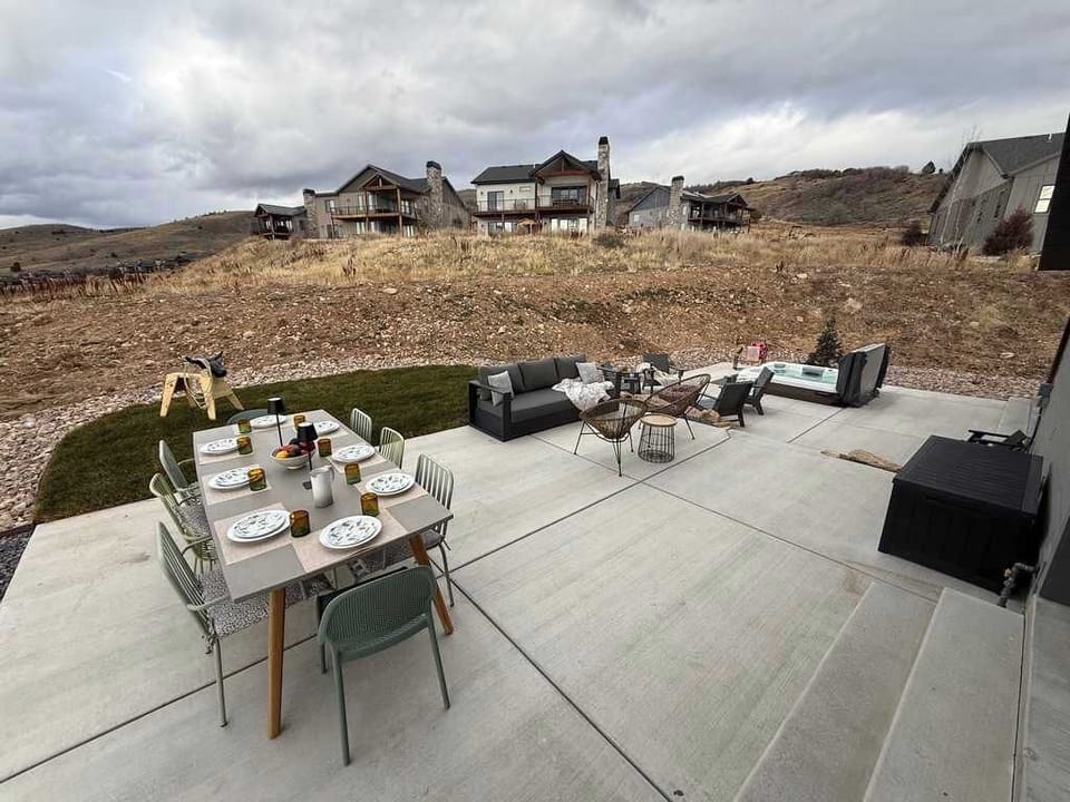 Expansive Patio with Outdoor Dining