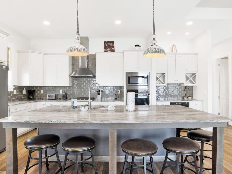 Kitchen - Main Floor