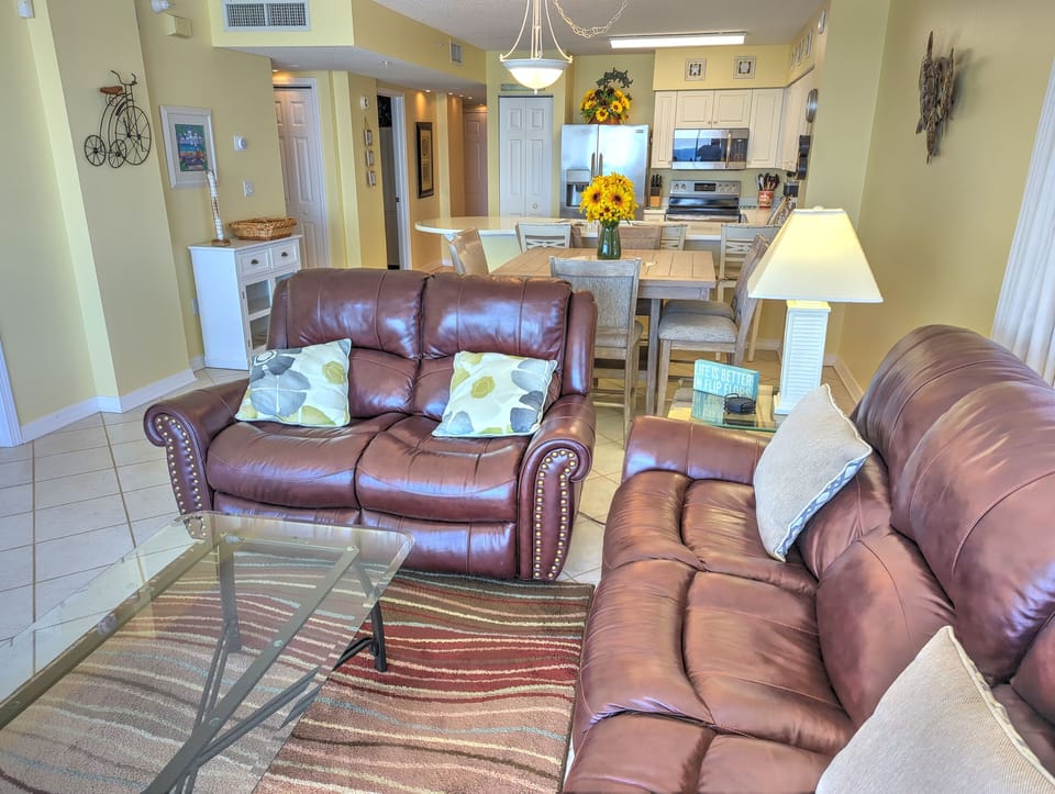 Island Princess #700 Living Room