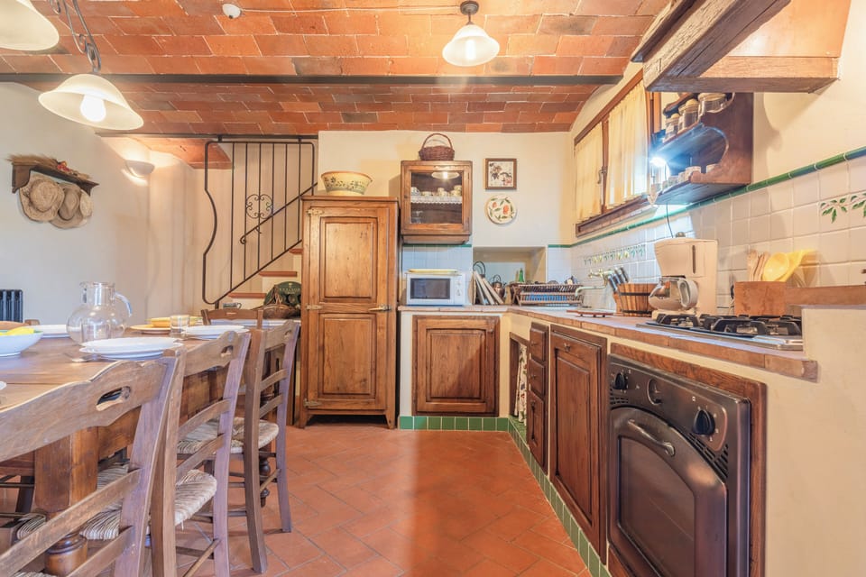 House, Patio, Garden View | Private kitchen | Fridge, stovetop, dishwasher, cookware/dishes/utensils