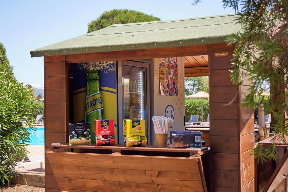 Poolside bar