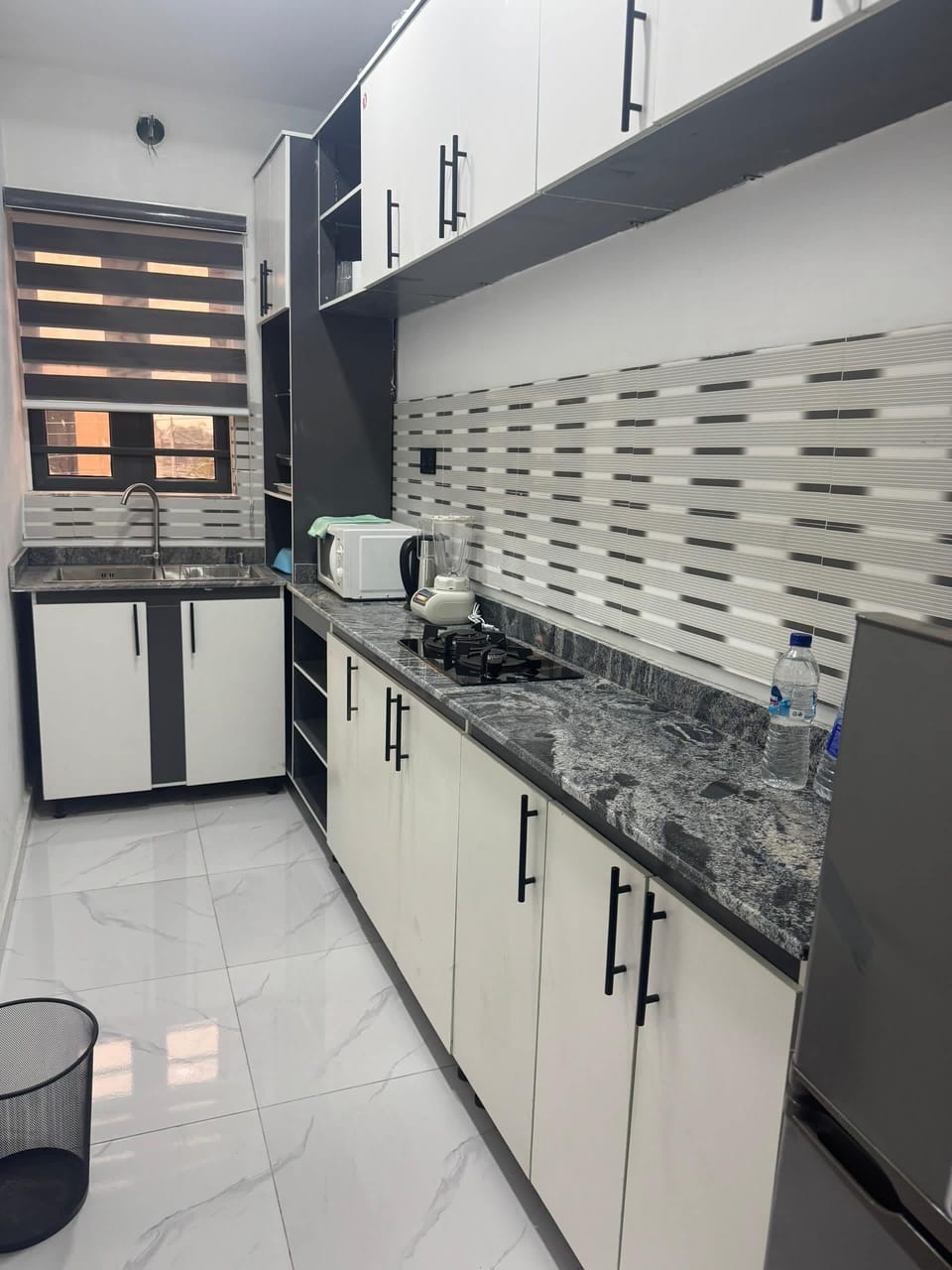 Deluxe Apartment, Non Smoking, Balcony | Private kitchen | Mini-fridge, microwave, cookware/dishes/utensils