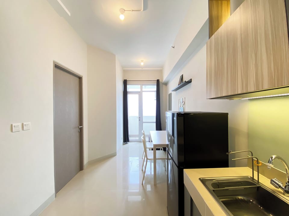 Apartment | Private kitchen | Fridge, stovetop, rice cooker, cookware/dishes/utensils