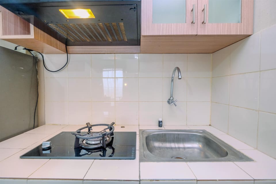 Apartment | Private kitchen | Fridge, stovetop, rice cooker, cookware/dishes/utensils