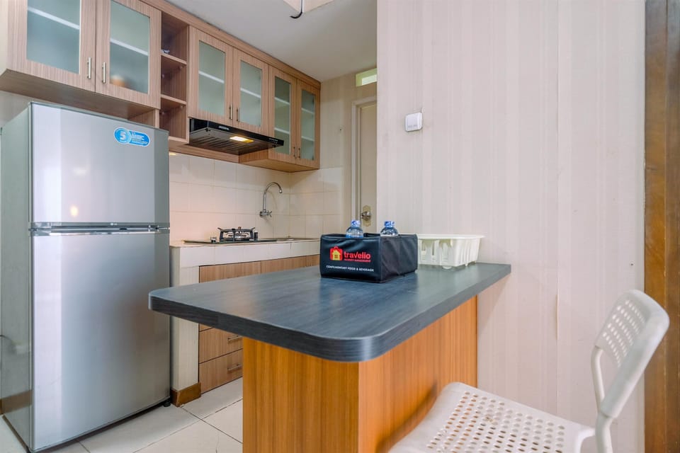 Apartment | Private kitchen | Fridge, stovetop, rice cooker, cookware/dishes/utensils