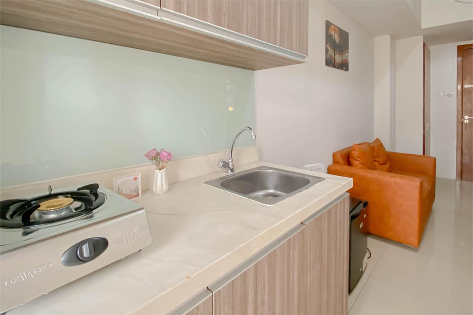 Apartment | Private kitchen | Stovetop, rice cooker, cookware/dishes/utensils