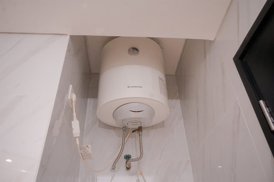 Standard Apartment | Bathroom