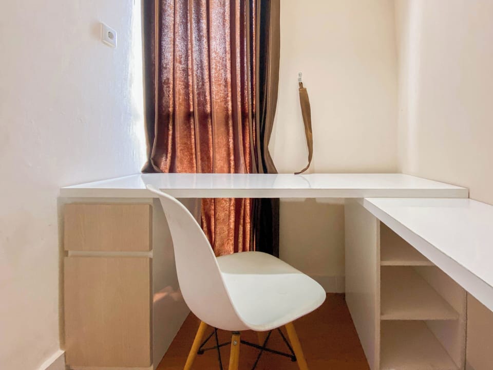 Studio | Desk
