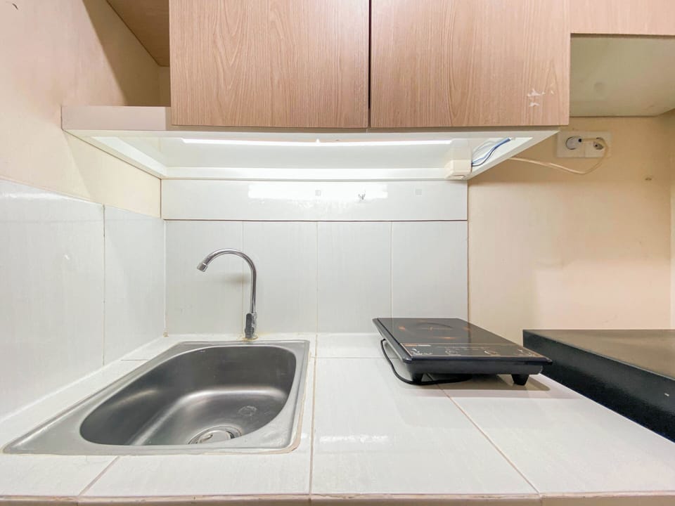 Fridge, stovetop, rice cooker