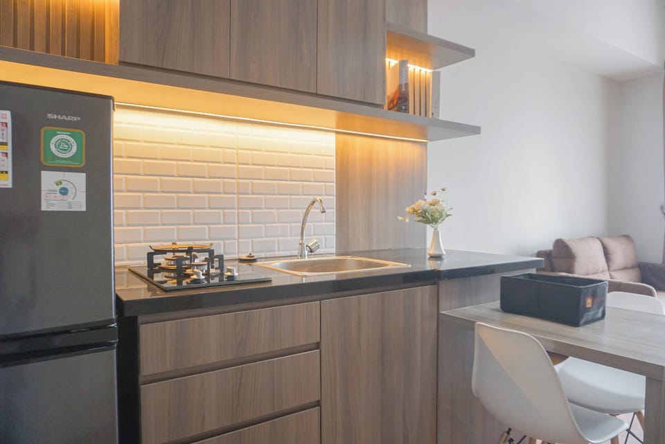 Apartment | Private kitchen | Fridge, stovetop, rice cooker, dining tables
