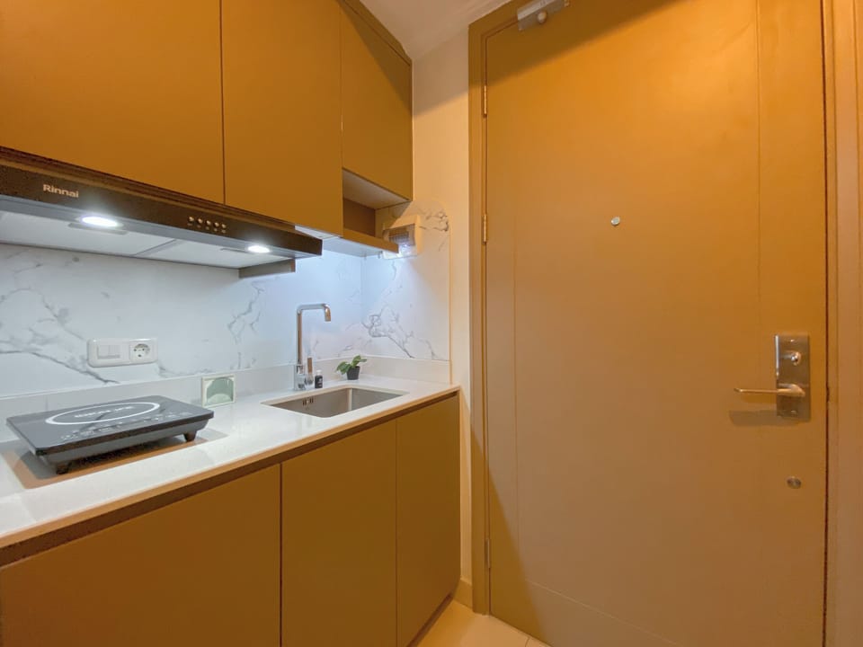 Apartment | Private kitchen | Fridge, microwave, stovetop, rice cooker
